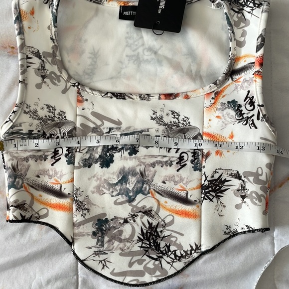 Pretty Little Thing Crop Top NWT - Picture 5 of 5